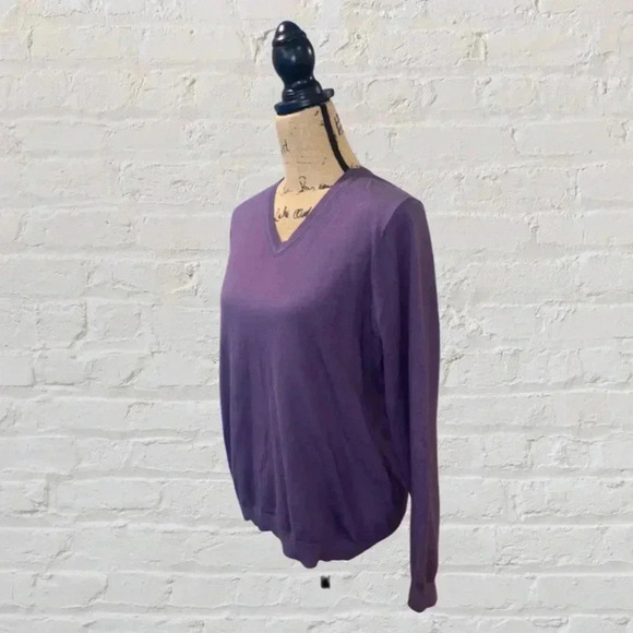 Lands End V-Neck Sweater - Picture 3 of 5
